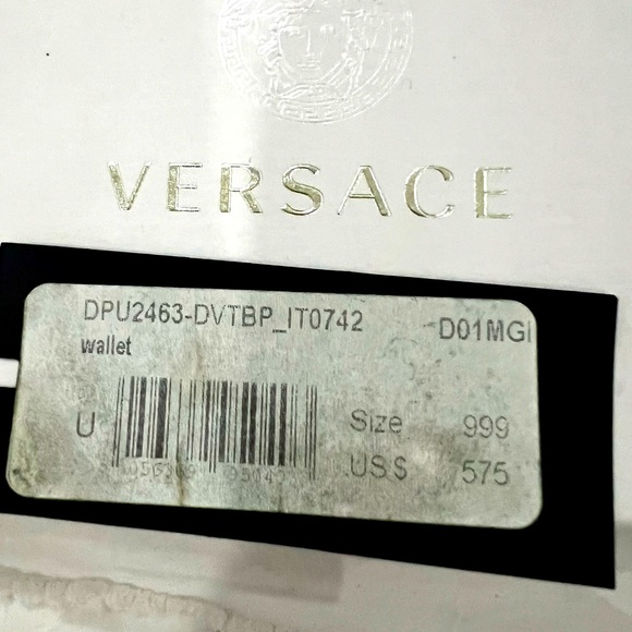 Versace White Leather Wallet with Black & Gold Stud Detailing – Unisex Luxury - Picture 2 of 4